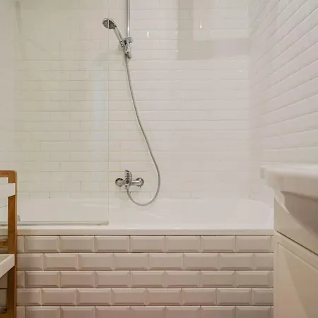Bohemian 1br In Montmartre Apartment *