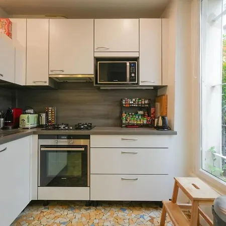 Apartment Bohemian 1br In Montmartre